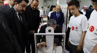 Bayburt Ortaokulu öğrencilerinden bilim fuarı
