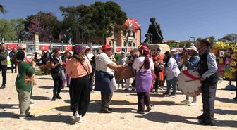 Binlerce turist Edirne'ye akın etti, Selimiye Meydanı doldu taştı: Esnaf bayram etti