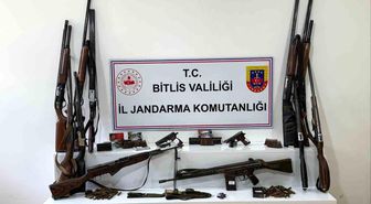 Bitlis'te 20 adrese eş zamanlı baskın: Çok sayıda silah, mühimmat ele geçirildi