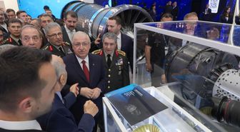 Milli Savunma Bakanı Güler, SAHA 2026 Fuarı'nda YILDIRIMHAN'ı Tanıttı