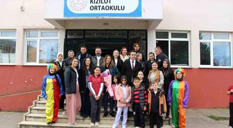 MYO'nun Bir Kitap Bir Gülümseme kampanyası kalplere dokundu