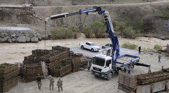 TSK'dan Hakkari'de heyelan bölgesine 40 metrelik köprü