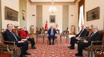 TBMM Başkanı Numan Kurtulmuş, Çocuk Hakları Alt Komisyonu Başkanı ve Üyelerini Kabul Etti