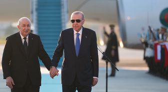 Cumhurbaşkanı Erdoğan, Cezayir Cumhurbaşkanı Tebbun’u Esenboğa’da karşıladı