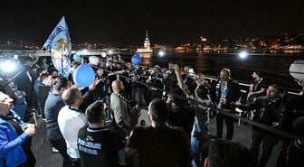 Erzurumspor FK, şampiyonluğu İstanbul Boğazı'nda kutladı! Başkandan yeni stat müjdesi
