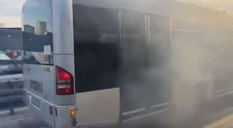 Kağıthane'de metrobüsün motor kısmında çıkan yangın söndürüldü