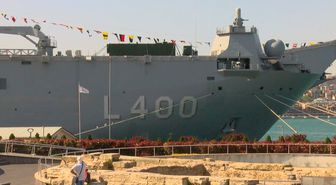TCG Anadolu Gemisi Sarayburnu'na demirledi