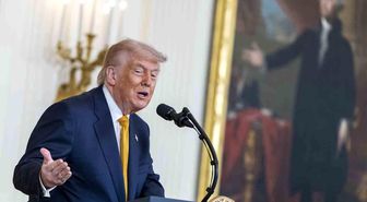 Trump: '(Leyen ile görüşme) İran'ın milyonları öldürebilecek bir bombayı kontrol edemeyeceği konusunda hemfikirdik'
