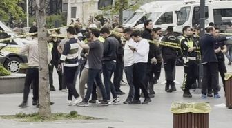 Beşiktaş İskelesi'nde karşılaştığı husumetlisini palayla kovaladı, polis ateş açtı: 4 yaralı