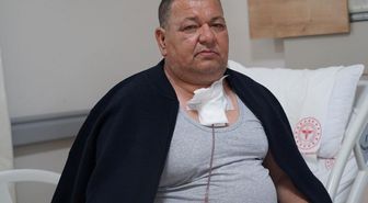 Bilecik'te bir kişinin boynundan 542 gram tiroit kitlesi çıkarıldı