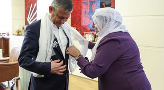 Barış Anneleri CHP'yi ziyaret etti