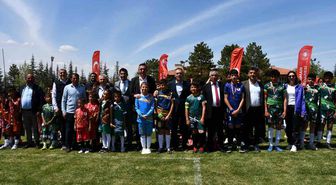 Karaman'da kırsaldaki çocuklar yeşil sahada buluştu