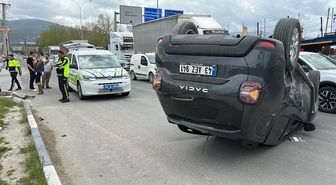 Kütahya'da zincirleme kaza; 2'si çocuk 3 yaralı