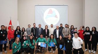 AİÇÜ’de akademik başarı ve sporun gururu aynı törende buluştu