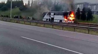 TEM'de yolcu otobüsü alev alev yandı