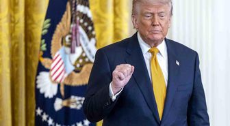 Trump: 'İran'da zenginleştirilmiş uranyuma yaklaşanı havaya uçururuz'