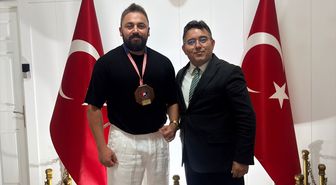 ABD şampiyonu güreşçi Demiroğlu'ndan Marmaris Kaymakamı Kaya'ya Ziyaret