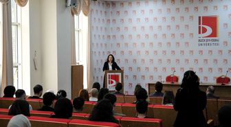 Dışişleri Bakanlığı İstanbul Temsilcisi Büyükelçi Usluer, Bilecik'te üniversite öğrencileriyle buluştu