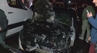 Üsküdar'da park halindeki 3 araçta çıkan yangın söndürüldü