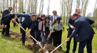 Bulanık'ta 'Hatıra Yolu' Projesi kapsamında 350 fidan dikildi