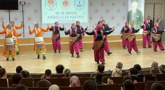 En değerli çocukların en özel günlerinde velilerin gösterisi alkış topladı
