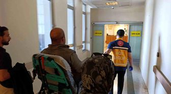 Hafif ticari araç ile motosiklet çarpıştı: 1 yaralı