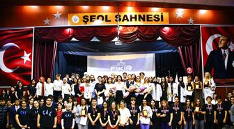 İzmir'de Genç AR-GE Fikir Kampı'nda İnovatif Projeler Yarıştı