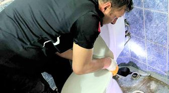 Klozete düşen kedi itfaiye tarafından kurtarıldı