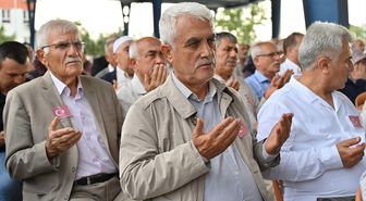 Osmaniye'de hacı adayları dualarla uğurlandı