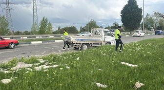 Kütahya'da otomobil kamyonete çarptı: 2 yaralı