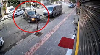 Otomobiliyle park halindeki 5 araca çarpıp kaçtı; o anlar kamerada