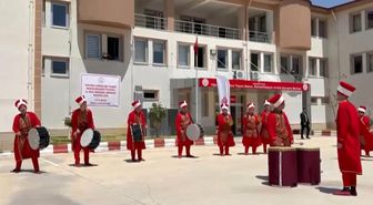 Özel bireylerden oluşan mehteran takımından özel performans