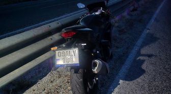 Sarıgöl'de motosiklet bariyere çarptı. 1 ölü 1 yaralı