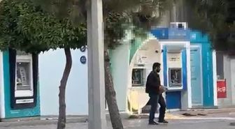 Adana'da ATM'ye taşlı saldırı kamerada
