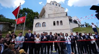 CHP Genel Başkanı Özel, İzmir'de kent bostanı ve cami açılışına katıldı Açıklaması
