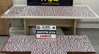 Düzce'de aracın iç döşemelerine gizlenmiş 4 bin 273 uyuşturucu hap ele geçirildi