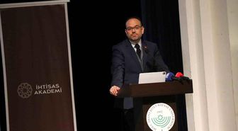 İletişim Başkan Yardımcısı Şahin: 'Teknoloji bağımlılığı sosyal izolasyona neden oluyor'