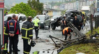 Takla atan cip, karşı şeritteki başka bir cipin üzerine düştü: 1 ölü, 7 yaralı