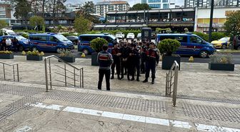 Trabzon merkezli siber dolandırıcılık operasyonunda gözaltına alınan şüphelilerden 11'i tutuklandı