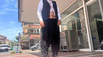 30 metrekarelik atölyede 36 yıldır Alanya şalvarını dünyaya tanıtıyor