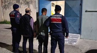 Adana'da yaşlı çifti telefonla dolandıran 2 zanlı tutuklandı