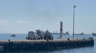 Ahırkapı'da gemide ölü bulunan kişinin cenazesi Adli Tıp Kurumu'na gönderildi