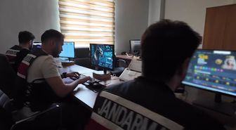 Jandarma 'siber devriye' ile üniversite öğrencilerini oltalama tuzağına karşı uyardı