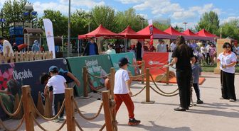 Eskişehir'de çocuklar 'EtnoTır' ile geleneksel sporları deneyimledi