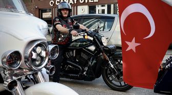 Motosiklet tutkunları '19 Mayıs' için Samsun'da tur attı