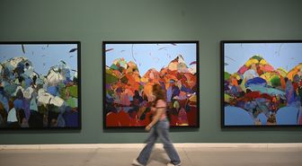 Ressam Hakan Esmer'in, 'Kıyıdan İçeri' sergisi CerModern'de açıldı