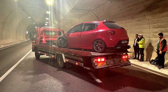 Bursa'da otomobille motosikletin çarpıştığı kazada 1 kişi öldü, 2 kişi yaralandı