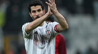 Necip Uysal'dan futbola veda
