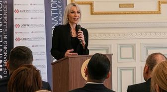 Dilbilimci Derya Şahin'e Londra'da uluslararası başarı ödülü