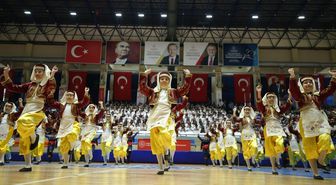 İzmir ve çevre illerde 19 Mayıs Atatürk'ü Anma, Gençlik ve Spor Bayramı kutlandı
